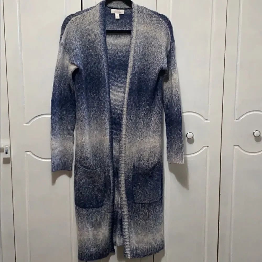 Sun & Shadow Blue Cardigan size Small